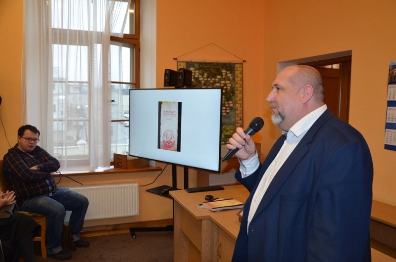 dr hab. Dariusz Magier podczas promocja Publikacji Dokumenty niepodległości w regionie siedleckim